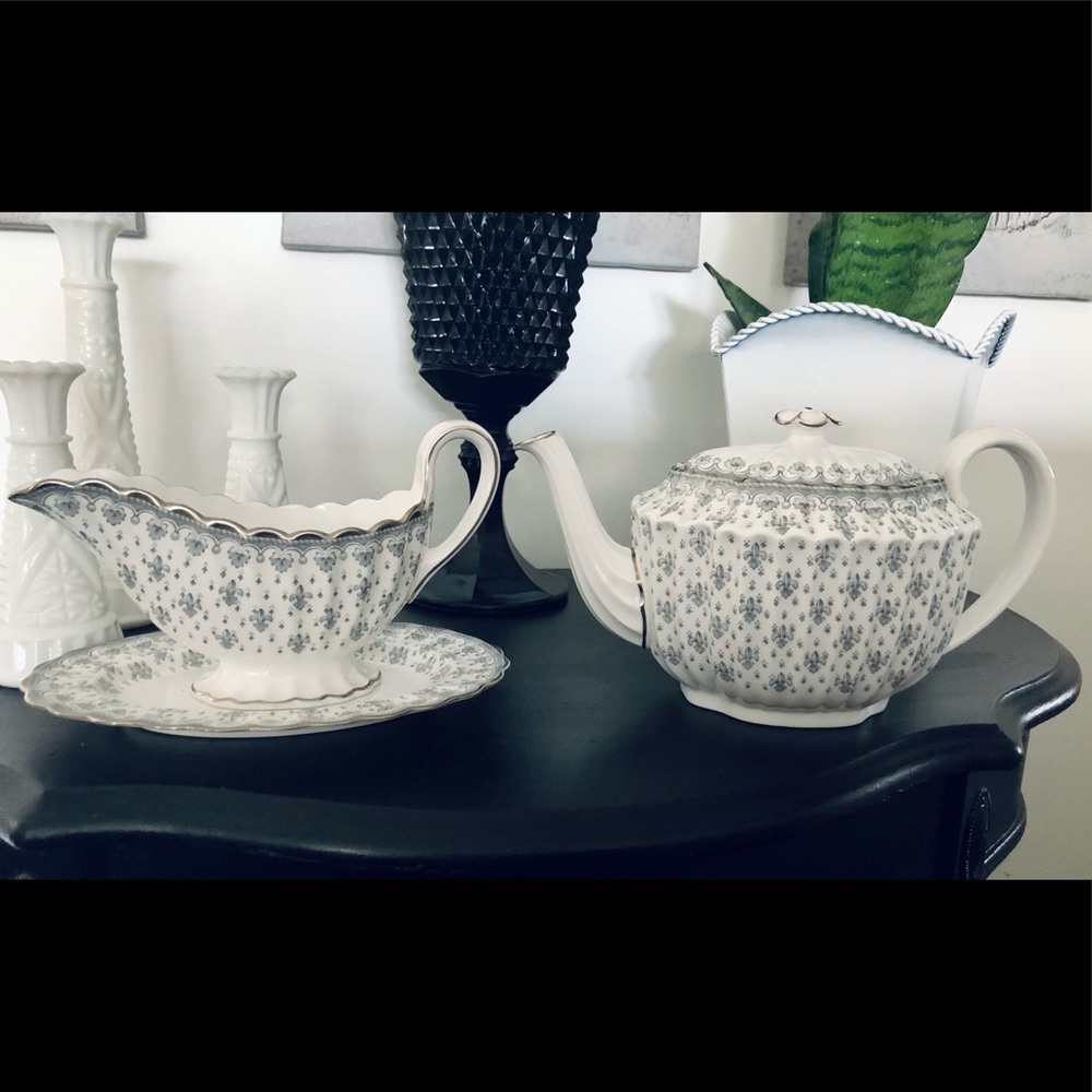 Spode le feur teapot and gravy boat set